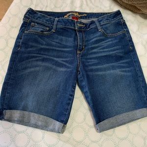 Arizona Women’s Bermuda’s